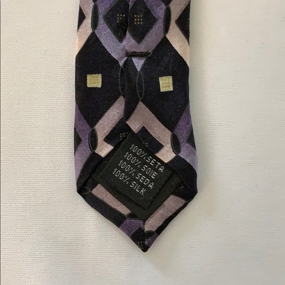 Bergamo New York Necktie 100% Silk - Picture 3 of 4